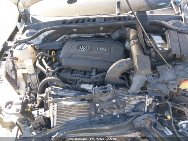 Photo 9 VIN: 3VWL17AJ9HM265726 - VOLKSWAGEN JETTA 