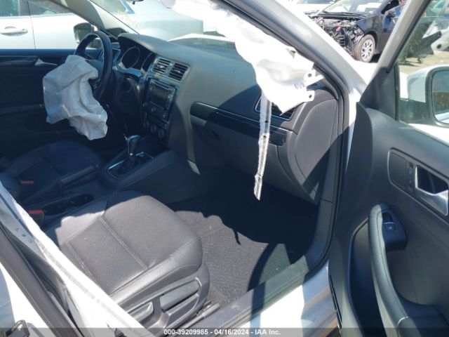 Photo 4 VIN: 3VWLA7AJ3FM215675 - VOLKSWAGEN JETTA 