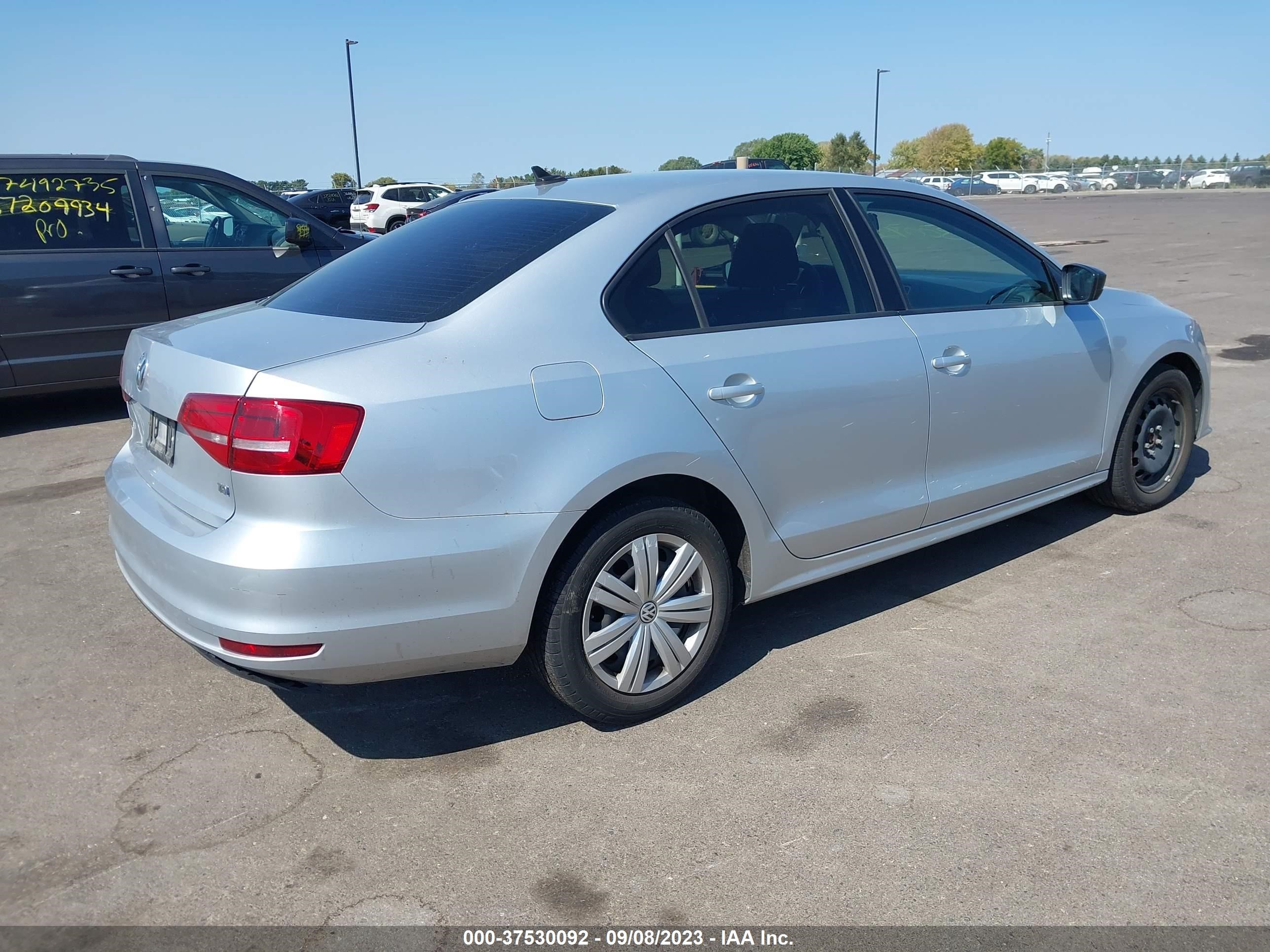 Photo 3 VIN: 3VWLA7AJ9FM323668 - VOLKSWAGEN JETTA 