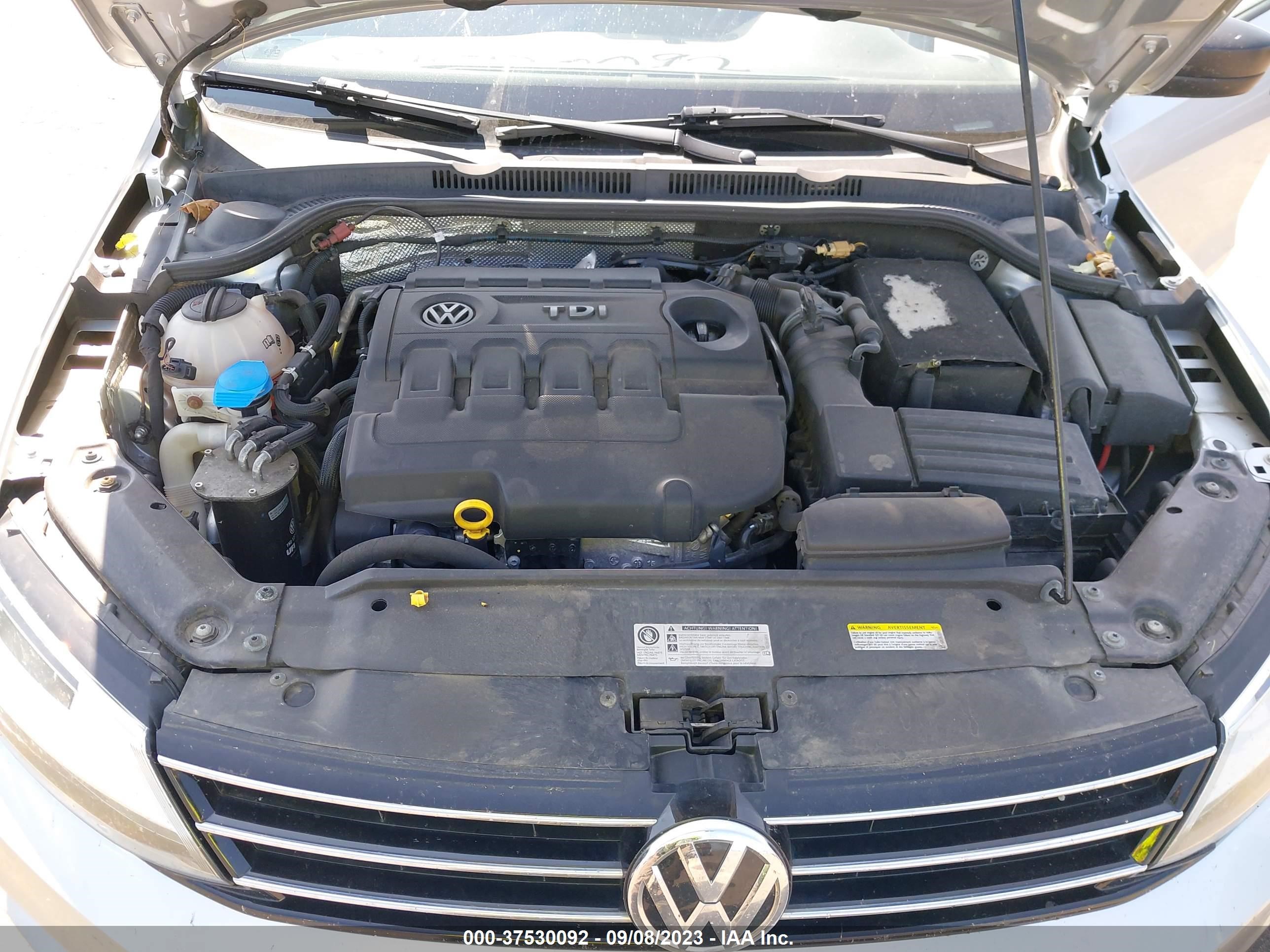 Photo 9 VIN: 3VWLA7AJ9FM323668 - VOLKSWAGEN JETTA 