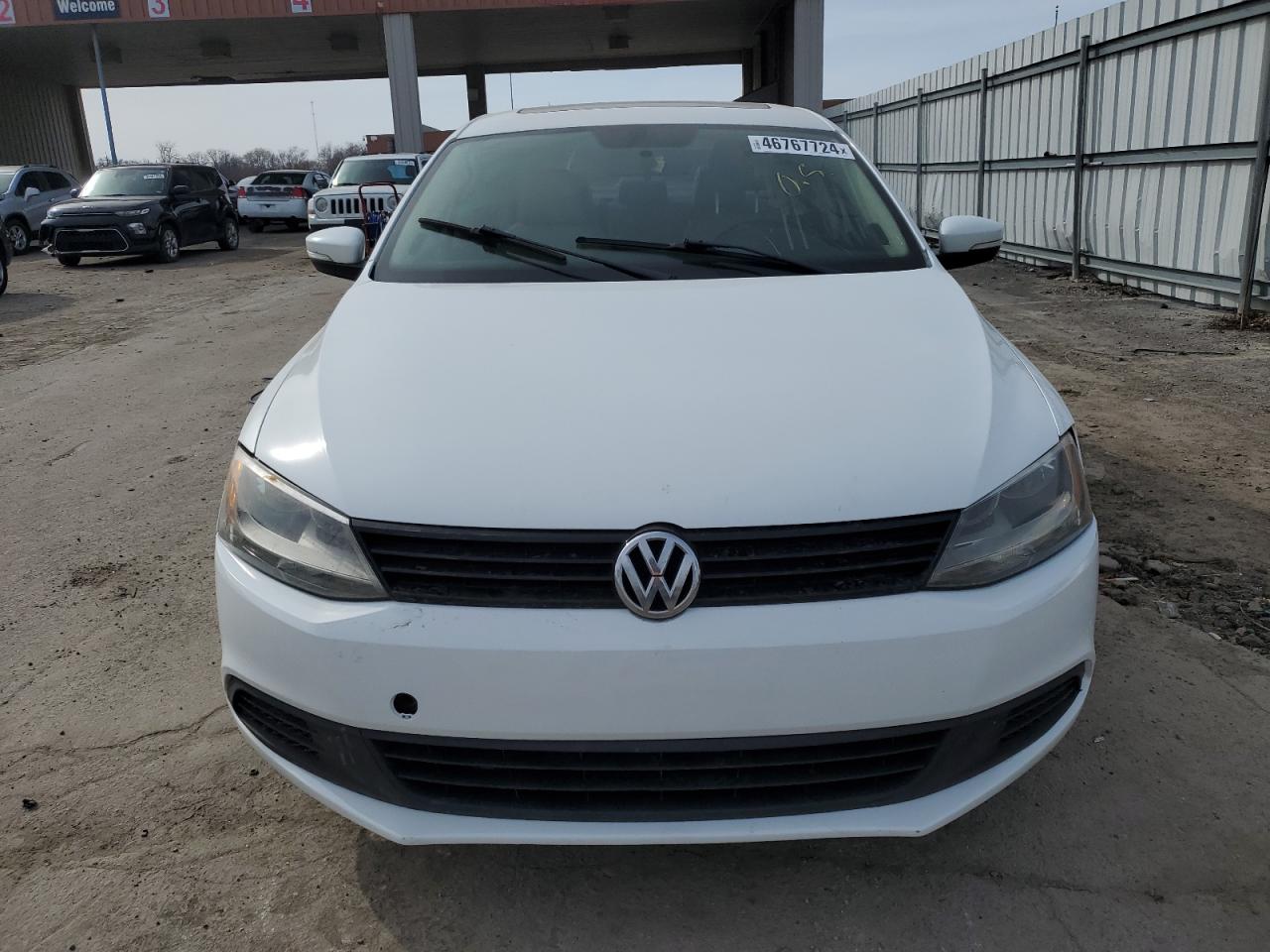 Photo 4 VIN: 3VWLL7AJ0EM333983 - VOLKSWAGEN JETTA 