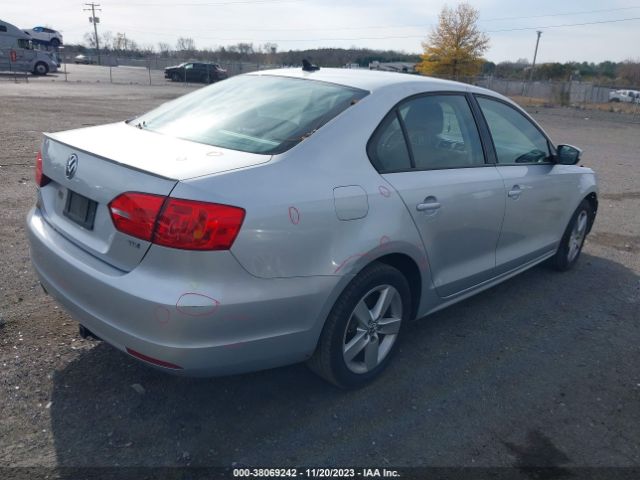 Photo 3 VIN: 3VWLL7AJ1BM129916 - VOLKSWAGEN JETTA 