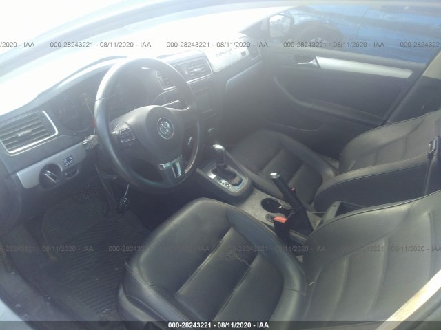 Photo 4 VIN: 3VWLL7AJ2BM038279 - VOLKSWAGEN JETTA SEDAN 