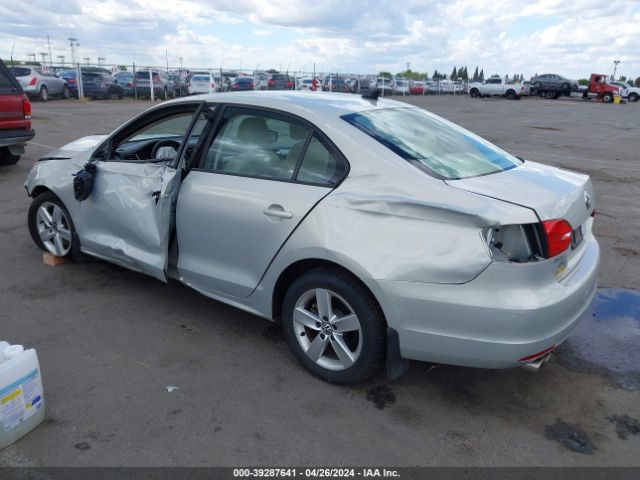 Photo 2 VIN: 3VWLL7AJ3BM090732 - VOLKSWAGEN JETTA 