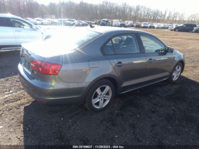 Photo 3 VIN: 3VWLL7AJ3BM109649 - VOLKSWAGEN JETTA 