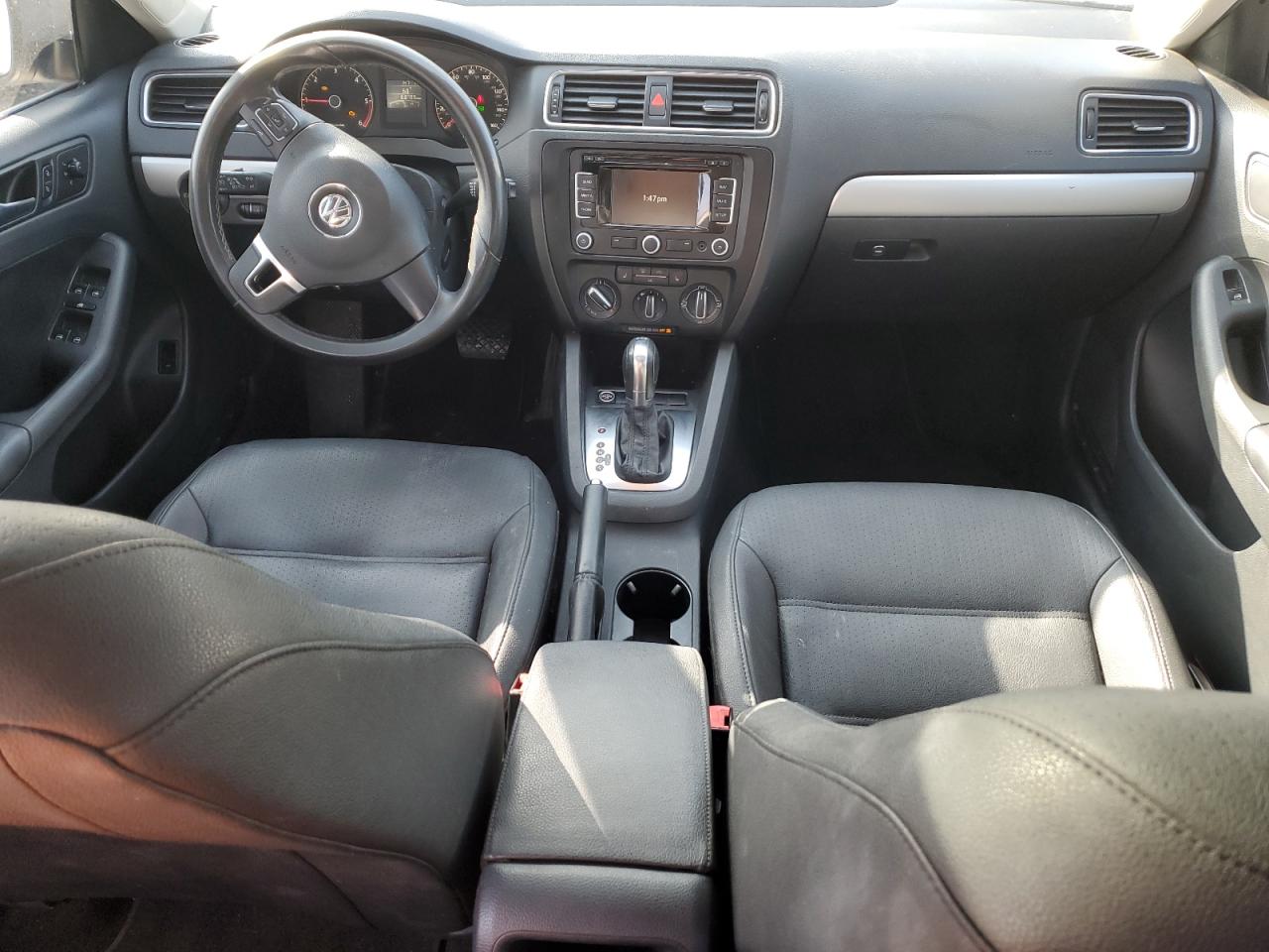 Photo 7 VIN: 3VWLL7AJ3BM115998 - VOLKSWAGEN JETTA 