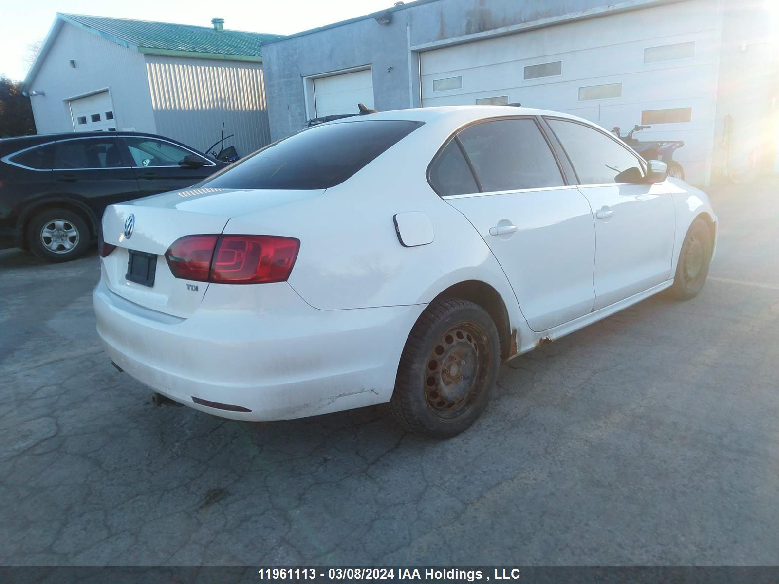 Photo 3 VIN: 3VWLL7AJ3BM130551 - VOLKSWAGEN JETTA 