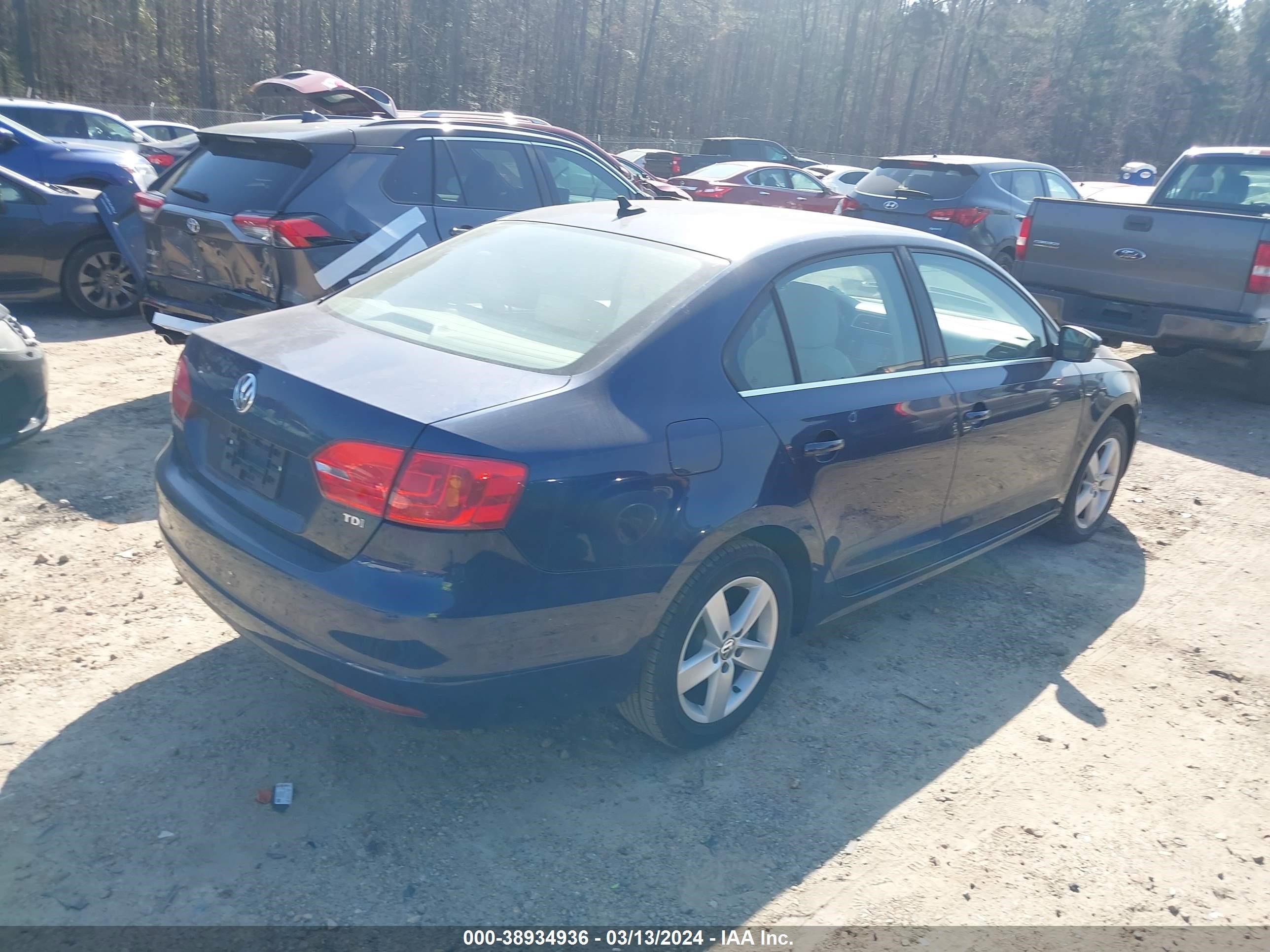 Photo 3 VIN: 3VWLL7AJ3DM368242 - VOLKSWAGEN JETTA 