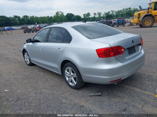 Photo 2 VIN: 3VWLL7AJ4BM115721 - VOLKSWAGEN JETTA 