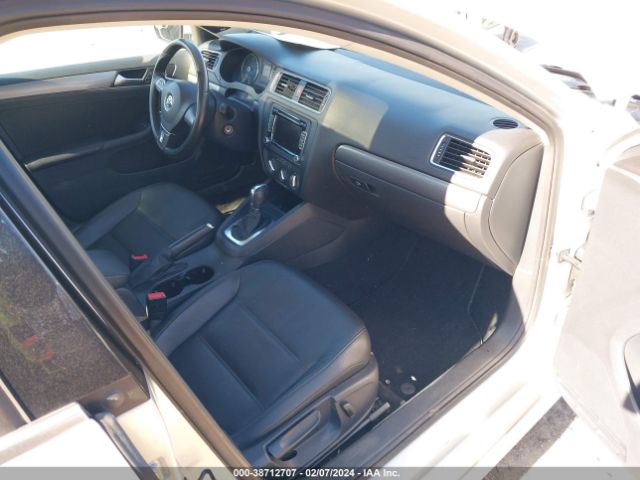 Photo 4 VIN: 3VWLL7AJ4EM358658 - VOLKSWAGEN JETTA 