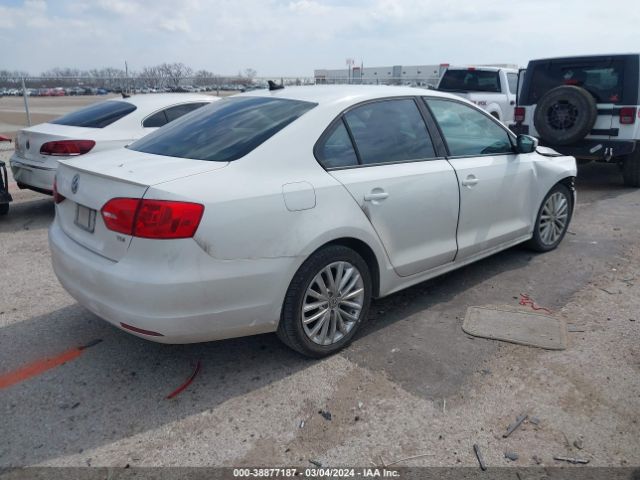 Photo 3 VIN: 3VWLL7AJ5BM075682 - VOLKSWAGEN JETTA 