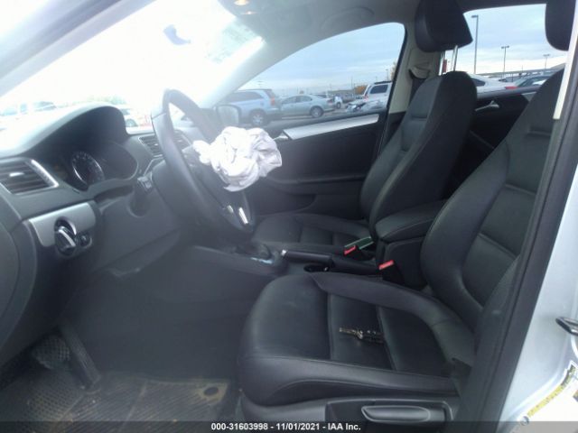 Photo 4 VIN: 3VWLL7AJ6CM359727 - VOLKSWAGEN JETTA SEDAN 