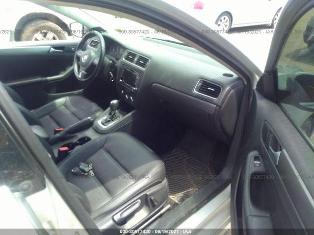 Photo 4 VIN: 3VWLL7AJ6EM398028 - VOLKSWAGEN JETTA 