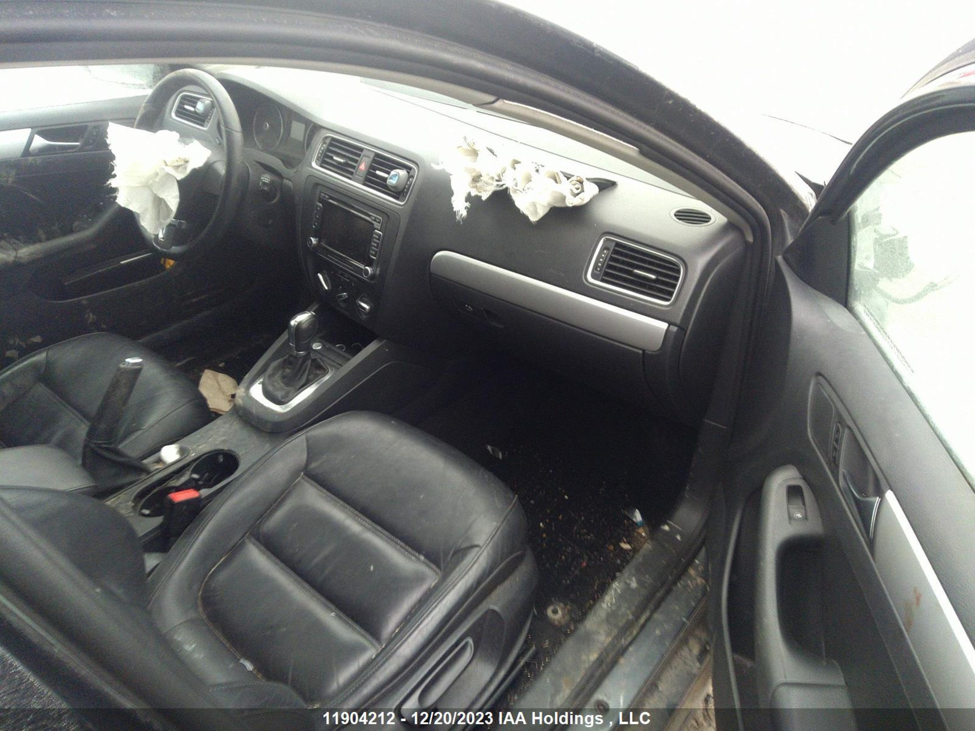 Photo 4 VIN: 3VWLL7AJ8CM371636 - VOLKSWAGEN JETTA 