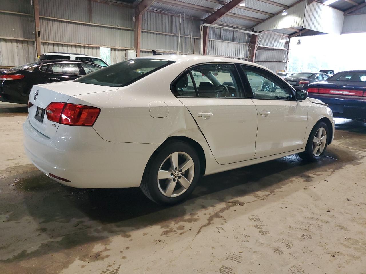 Photo 2 VIN: 3VWLL7AJ8EM333472 - VOLKSWAGEN JETTA 