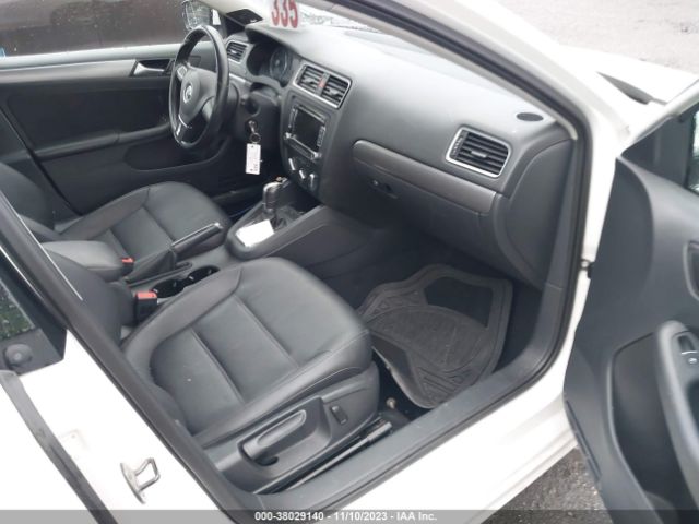 Photo 4 VIN: 3VWLL7AJ8EM353219 - VOLKSWAGEN JETTA 