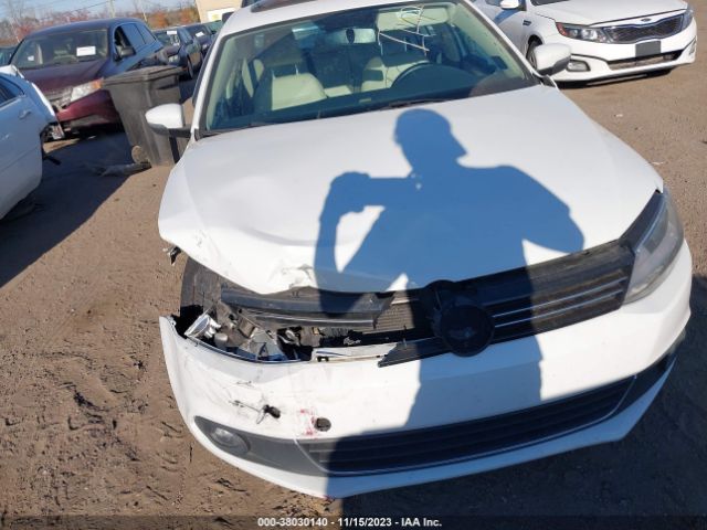 Photo 5 VIN: 3VWLL7AJ8EM430817 - VOLKSWAGEN JETTA 