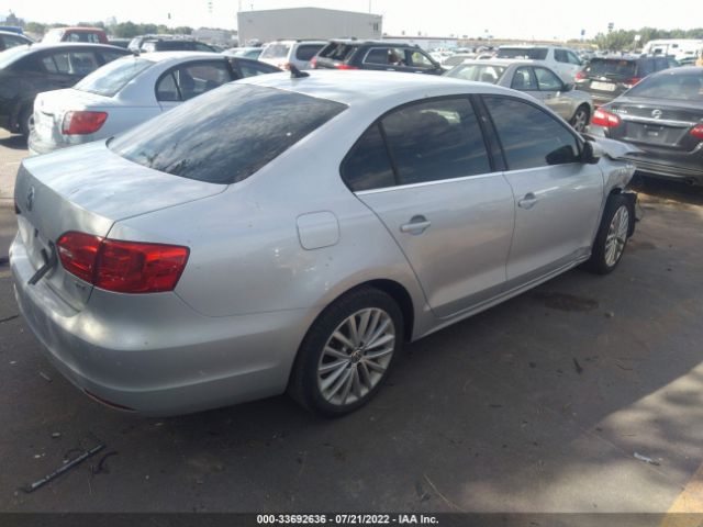 Photo 3 VIN: 3VWLL7AJ9EM321492 - VOLKSWAGEN JETTA SEDAN 