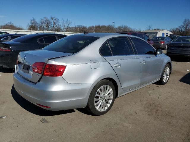 Photo 2 VIN: 3VWLL7AJXEM401609 - VOLKSWAGEN JETTA 