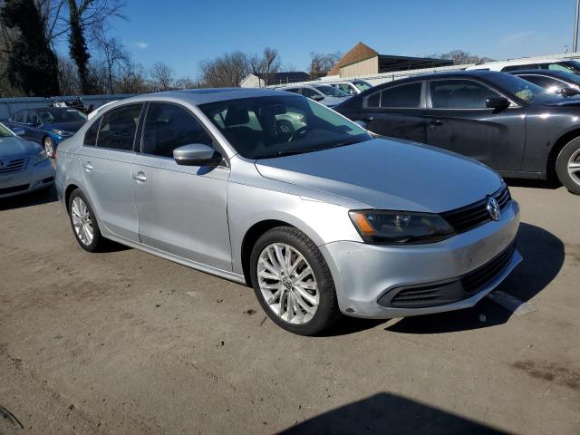 Photo 3 VIN: 3VWLL7AJXEM401609 - VOLKSWAGEN JETTA 