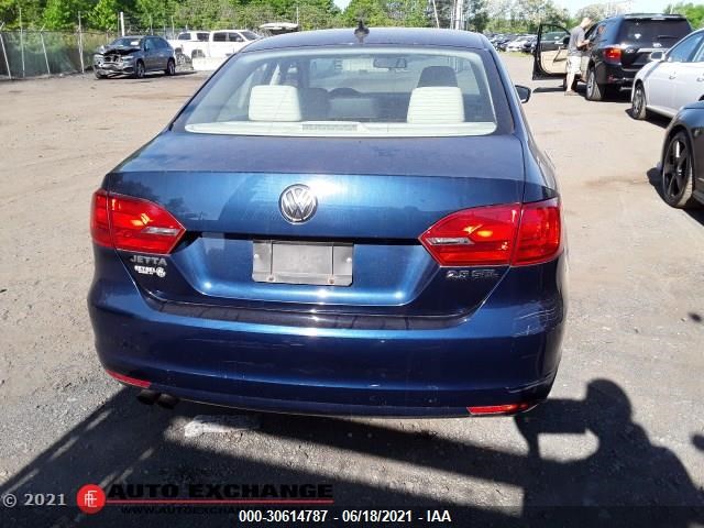 Photo 5 VIN: 3VWLP7AJ8CM398968 - VOLKSWAGEN JETTA SEDAN 