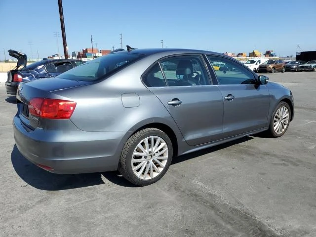 Photo 2 VIN: 3VWLP7AJ8DM364823 - VOLKSWAGEN JETTA SEL 