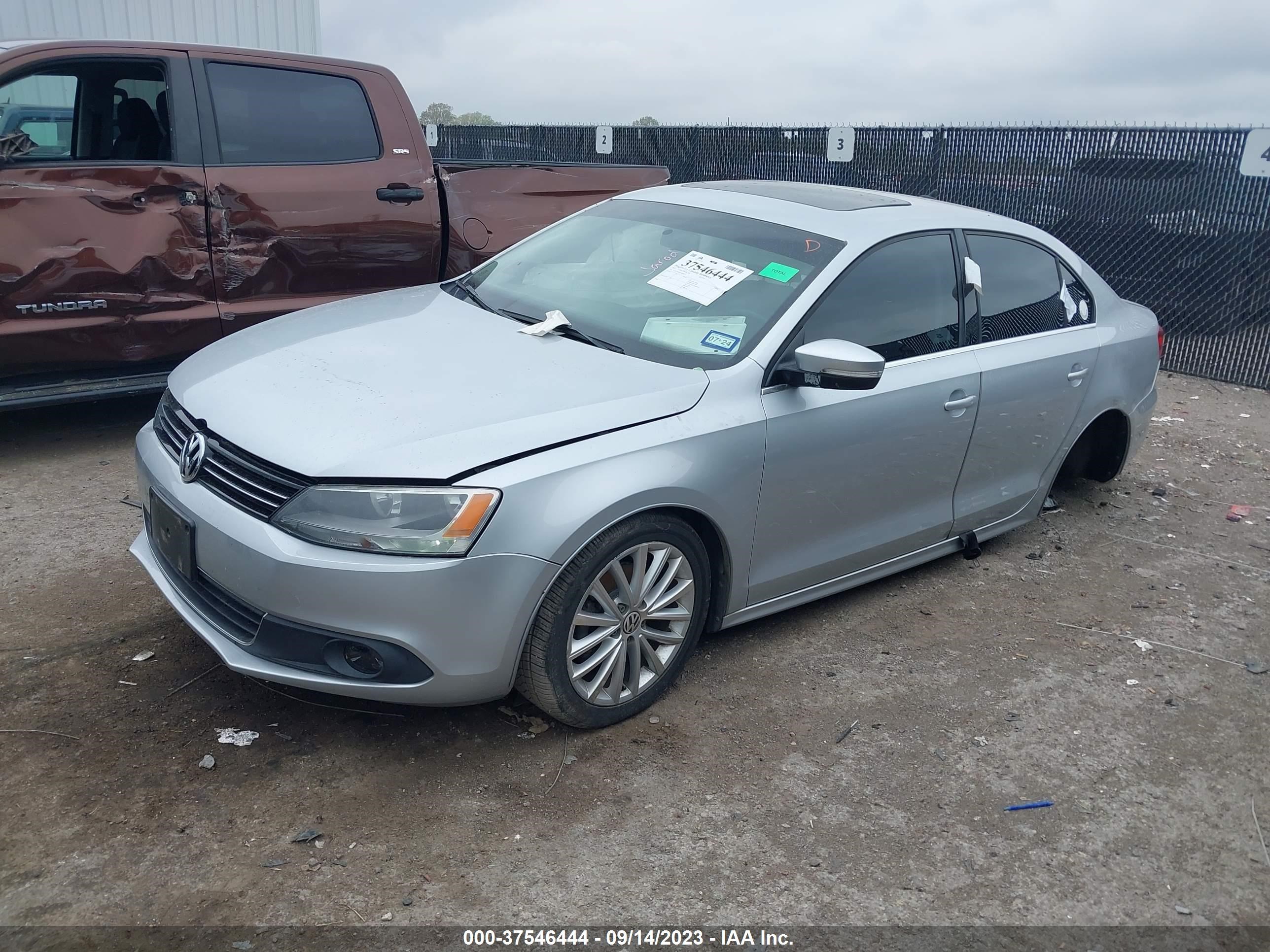 Photo 1 VIN: 3VWLP7AJ9CM008797 - VOLKSWAGEN JETTA 