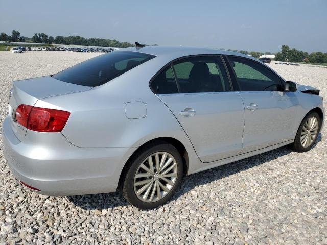 Photo 2 VIN: 3VWLX7AJ1BM335466 - VOLKSWAGEN JETTA SEL 