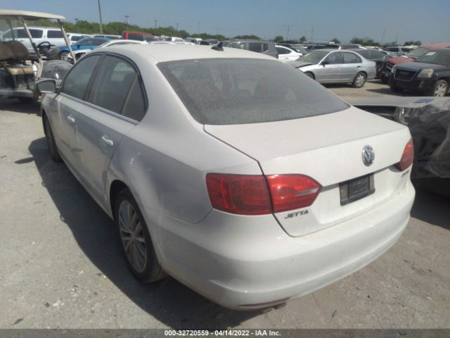 Photo 2 VIN: 3VWLX7AJ2BM360943 - VOLKSWAGEN JETTA SEDAN 