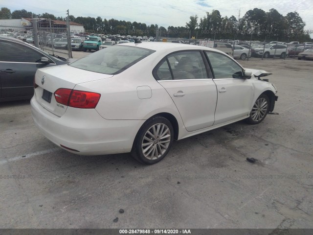 Photo 3 VIN: 3VWLX7AJ3BM370817 - VOLKSWAGEN JETTA SEDAN 