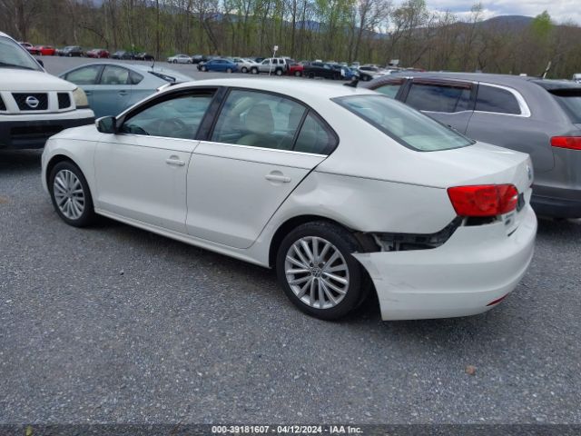 Photo 2 VIN: 3VWLX7AJ4BM005627 - VOLKSWAGEN JETTA 