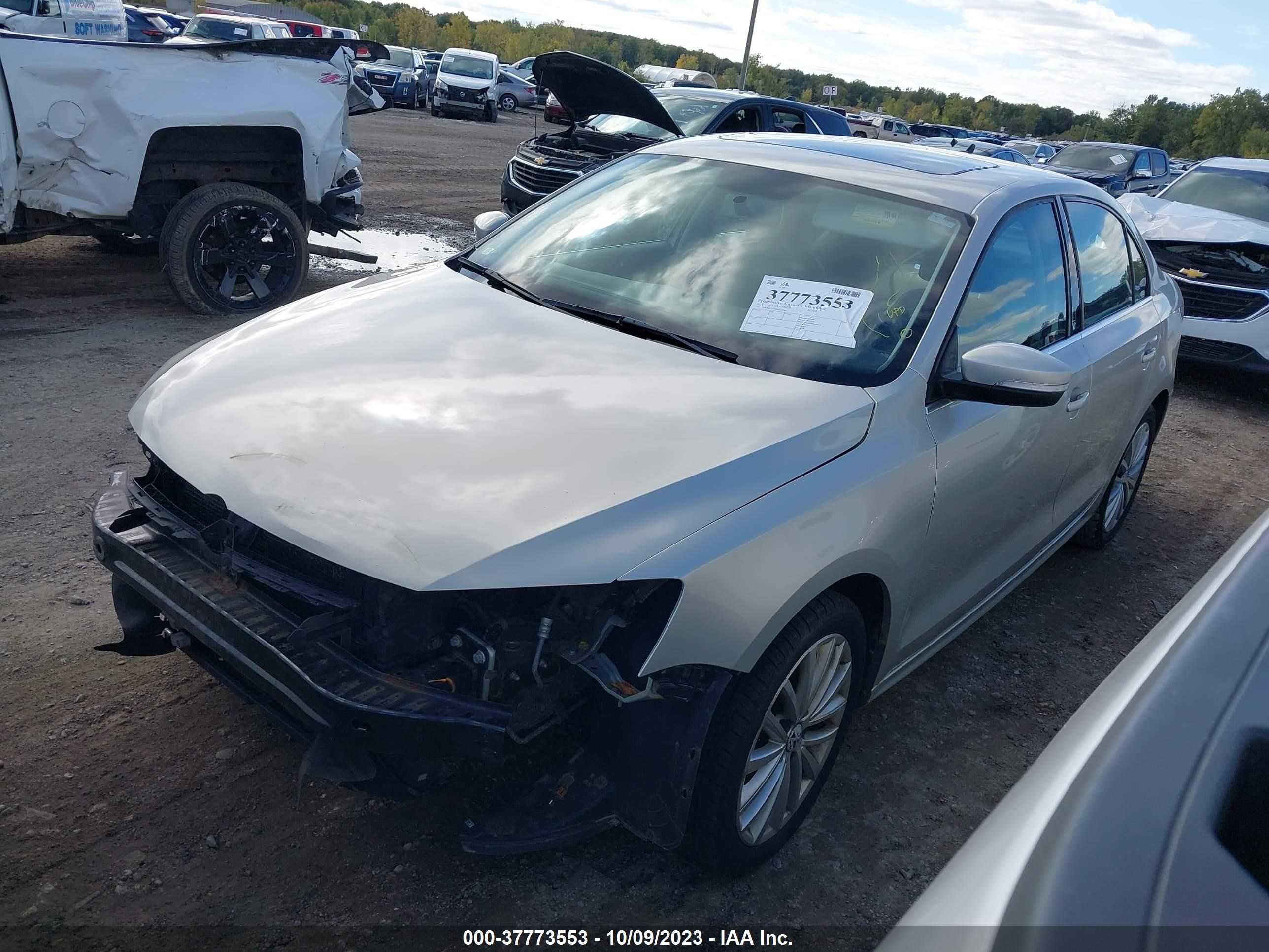 Photo 1 VIN: 3VWLX7AJ6BM325984 - VOLKSWAGEN JETTA 