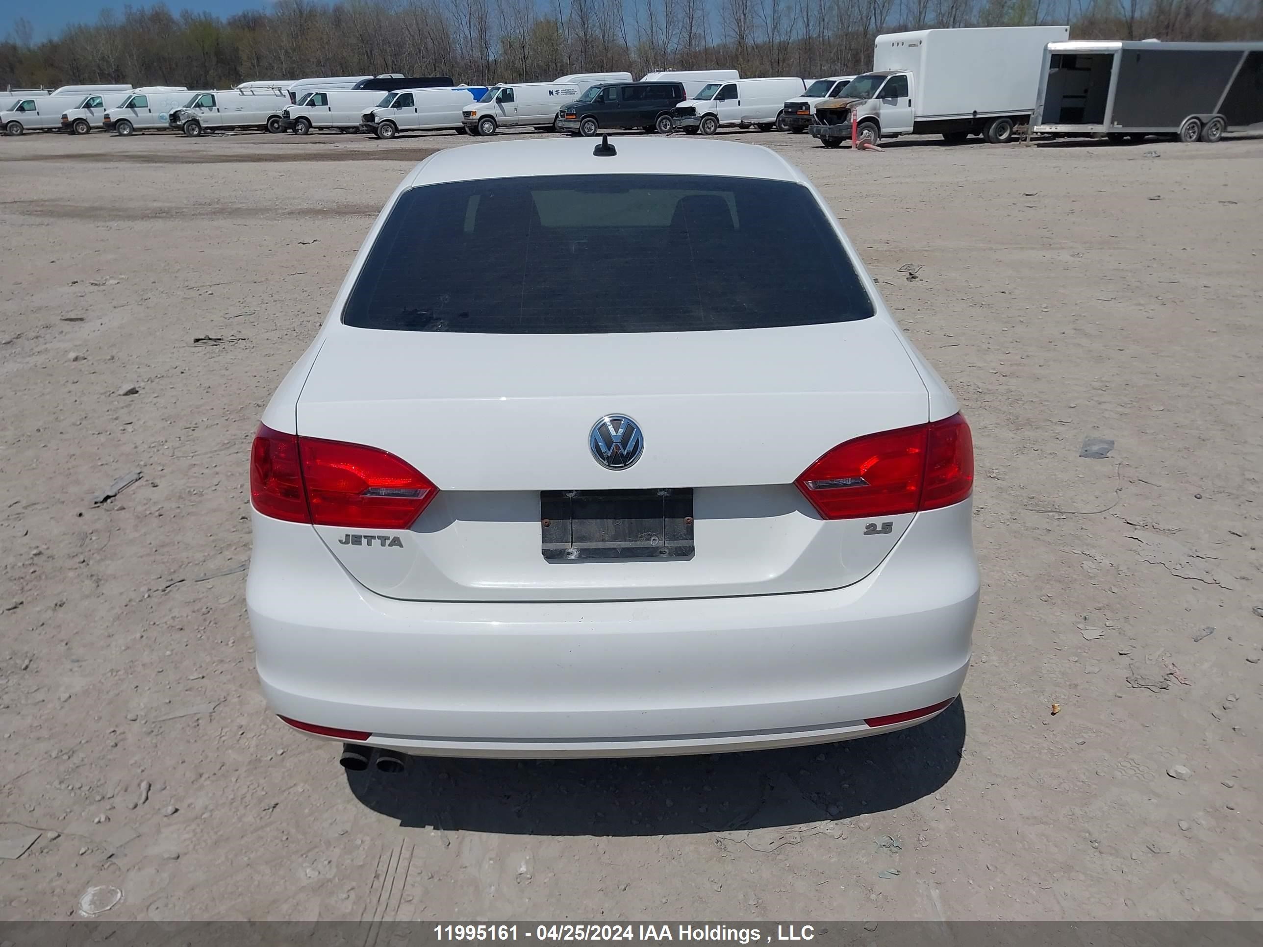 Photo 15 VIN: 3VWLX7AJ6BM352585 - VOLKSWAGEN JETTA 