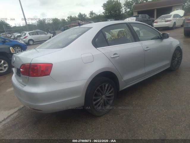 Photo 3 VIN: 3VWLX7AJ7BM358251 - VOLKSWAGEN JETTA SEDAN 