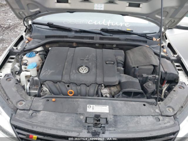 Photo 9 VIN: 3VWLX7AJ7CM306426 - VOLKSWAGEN JETTA 