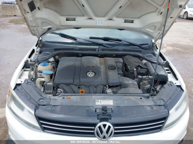 Photo 9 VIN: 3VWLX7AJ8BM375205 - VOLKSWAGEN JETTA 