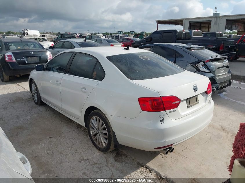 Photo 2 VIN: 3VWLX7AJ9BM384172 - VOLKSWAGEN JETTA 