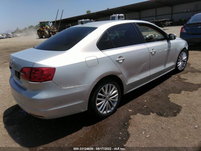 Photo 3 VIN: 3VWLZ7AJ1BM359891 - VOLKSWAGEN JETTA SEDAN 