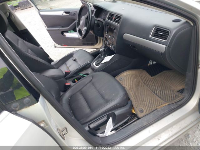 Photo 4 VIN: 3VWLZ7AJ2BM307198 - VOLKSWAGEN JETTA 