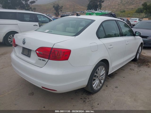 Photo 3 VIN: 3VWLZ7AJ4BM005802 - VOLKSWAGEN JETTA 