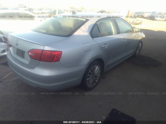 Photo 3 VIN: 3VWLZ7AJXBM112918 - VOLKSWAGEN JETTA SEDAN 