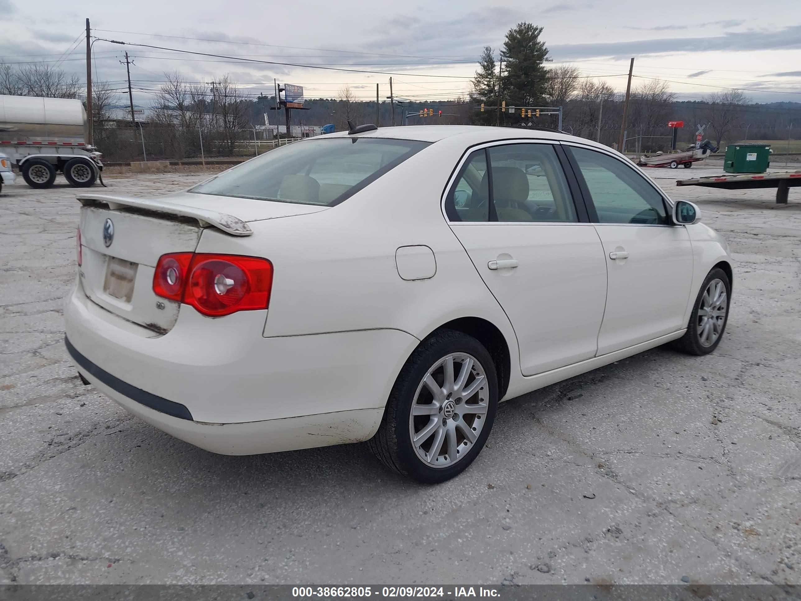 Photo 3 VIN: 3VWMJ71K26M697973 - VOLKSWAGEN JETTA 