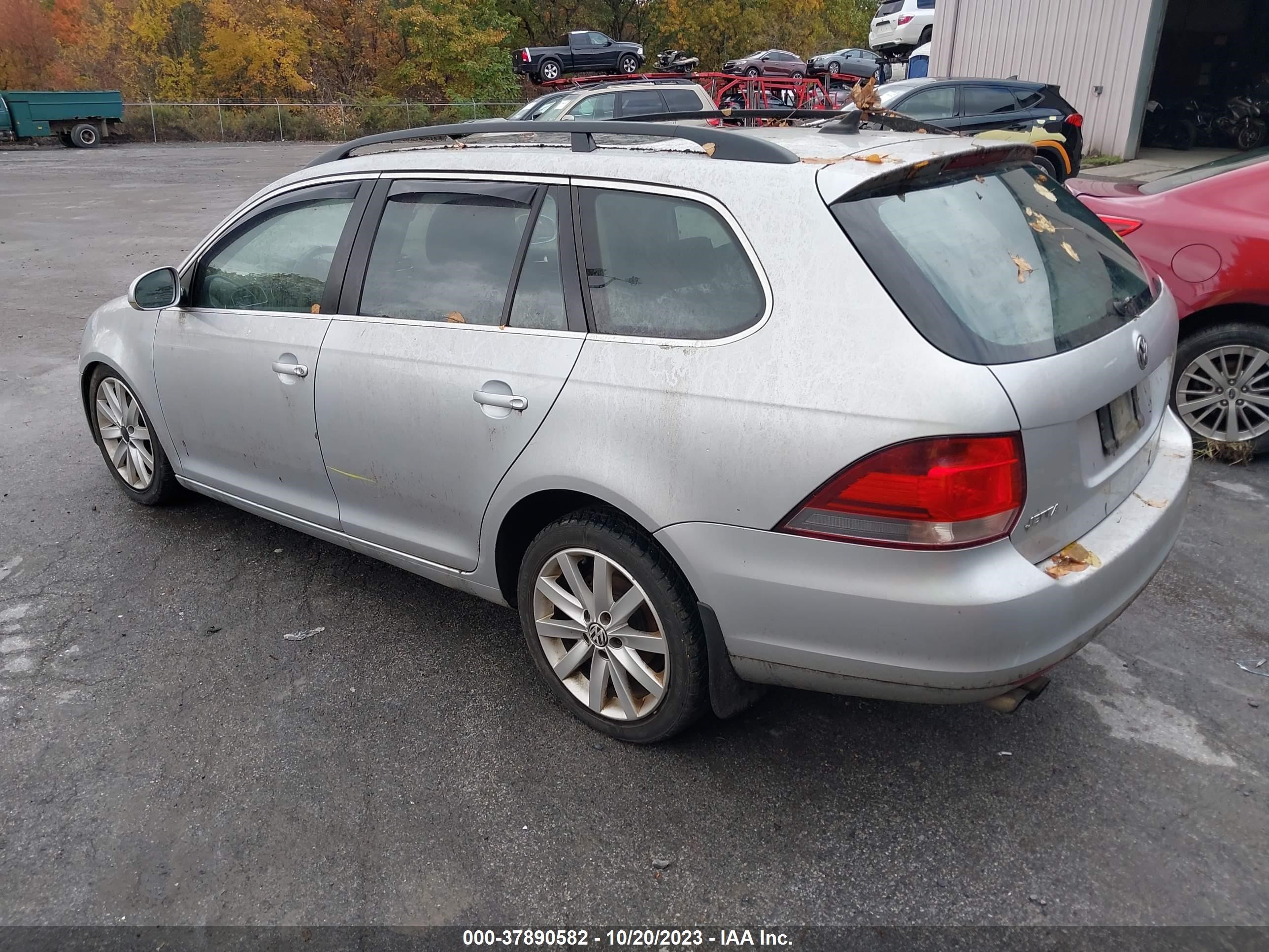 Photo 2 VIN: 3VWML7AJ2BM605501 - VOLKSWAGEN JETTA 