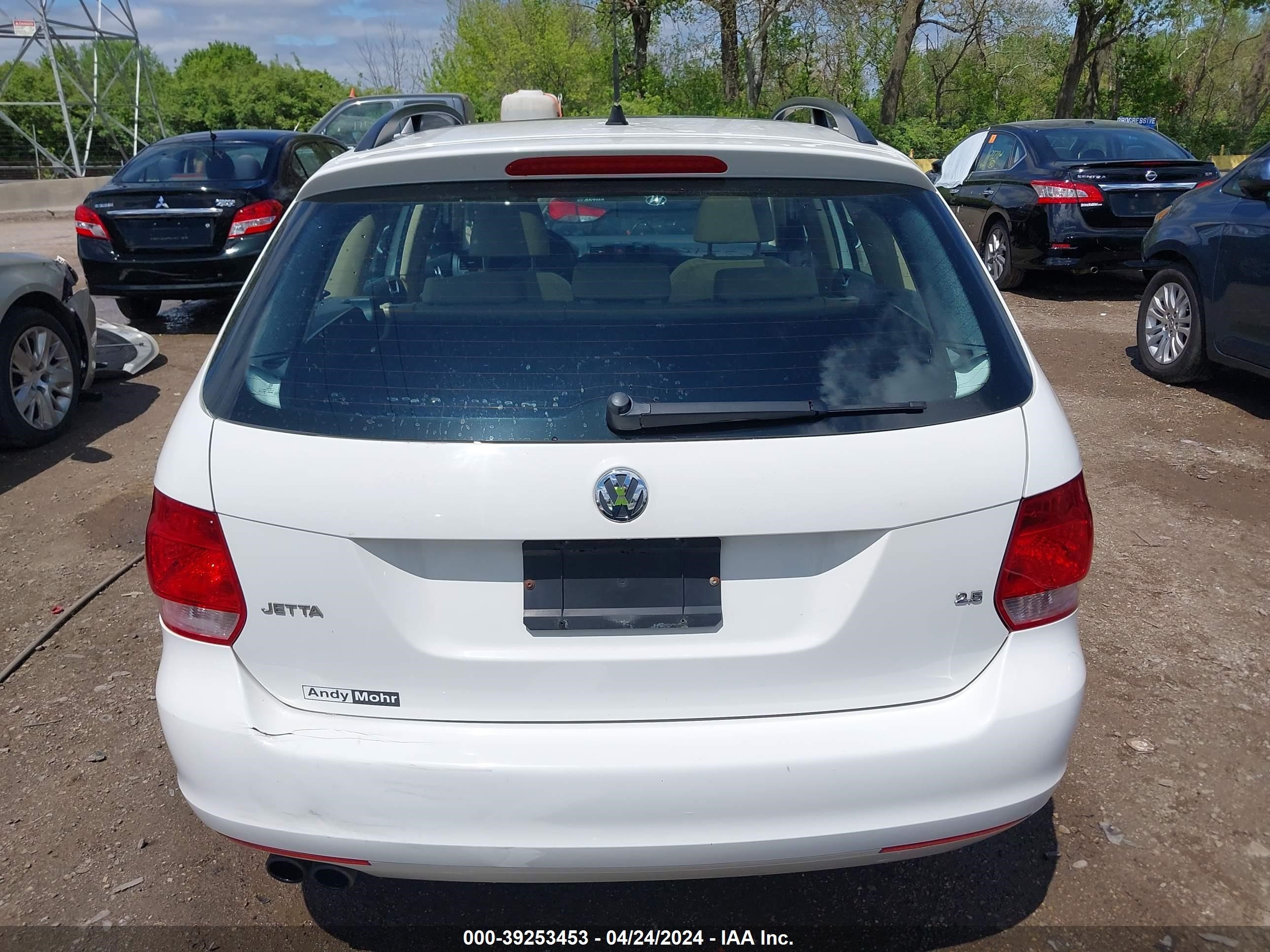 Photo 16 VIN: 3VWMM71KX9M313031 - VOLKSWAGEN JETTA 