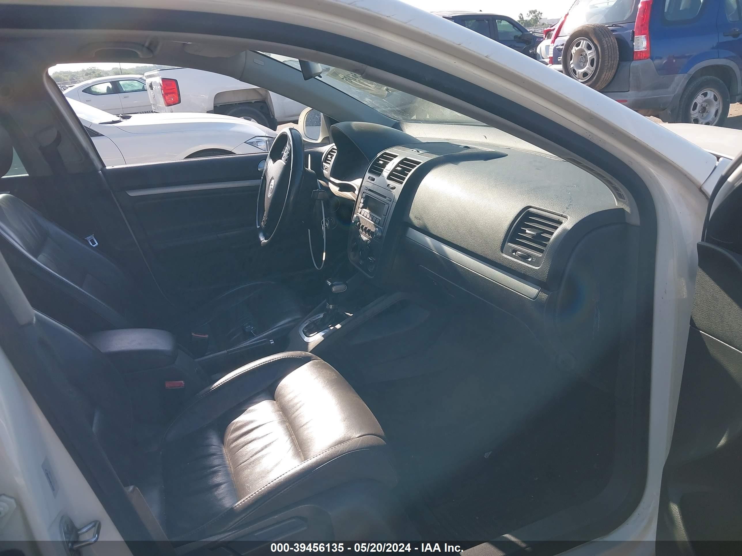 Photo 4 VIN: 3VWNT81K06M804653 - VOLKSWAGEN JETTA 