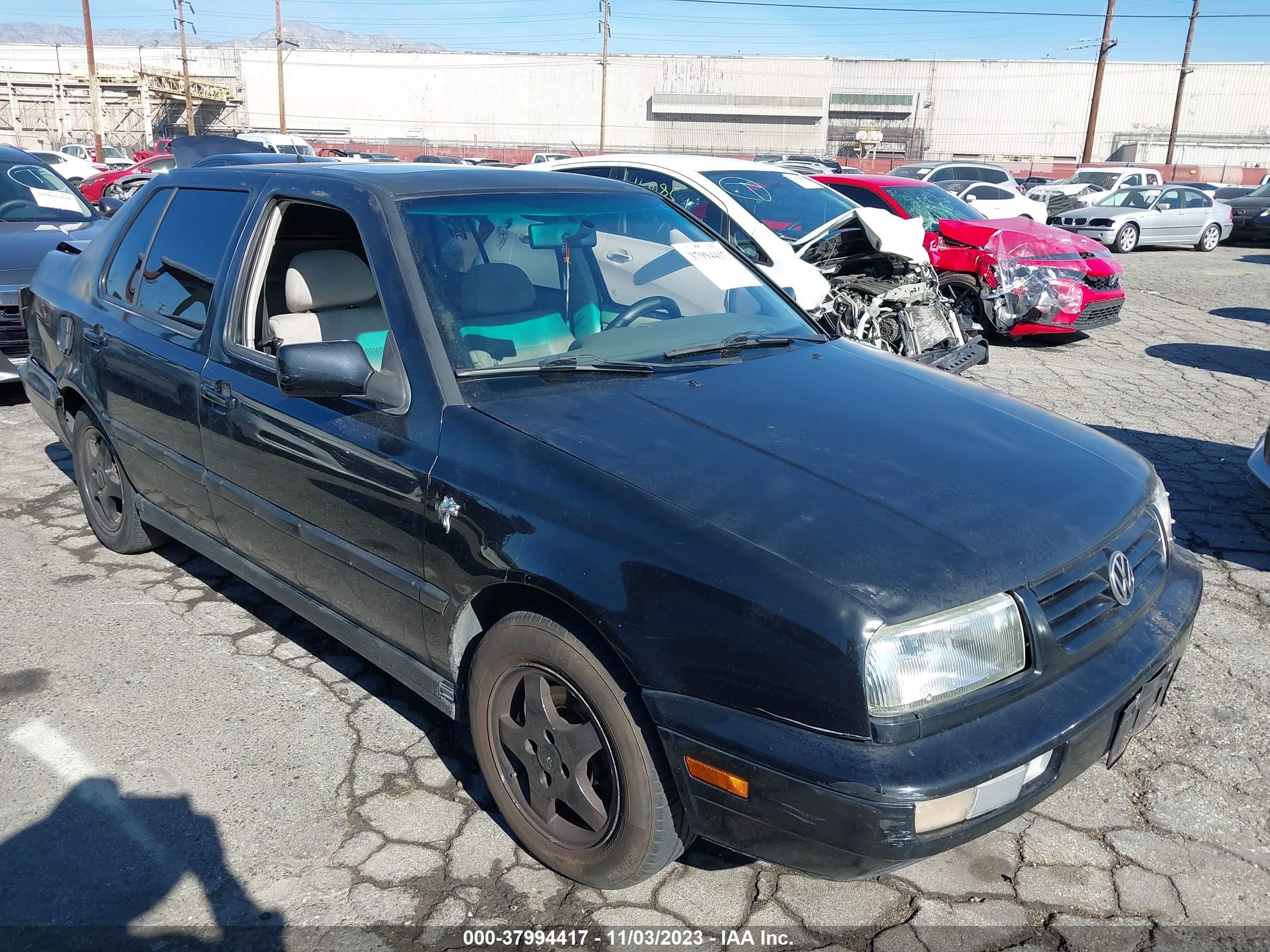 Photo 0 VIN: 3VWPB81H2XM207005 - VOLKSWAGEN JETTA 