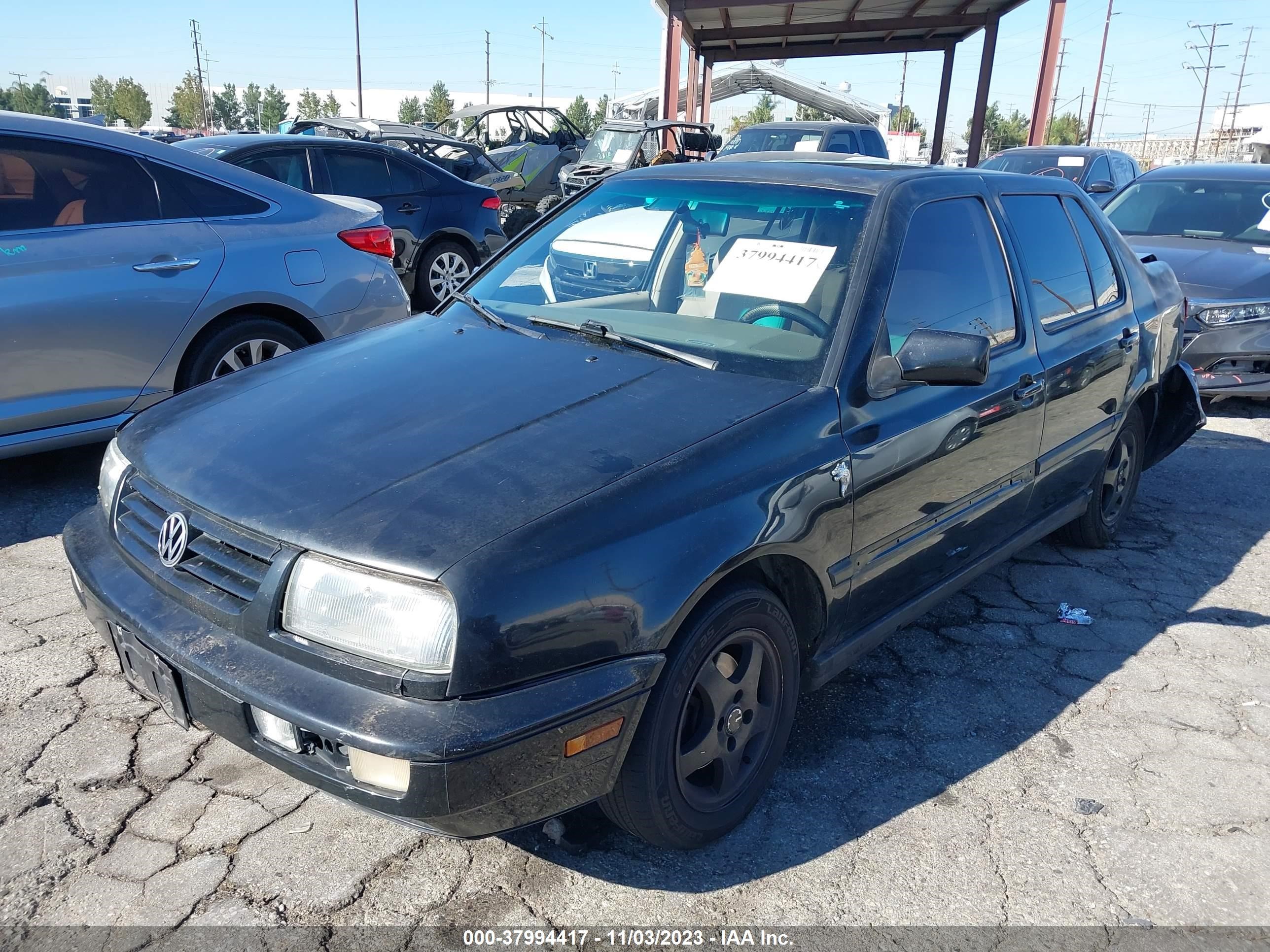 Photo 1 VIN: 3VWPB81H2XM207005 - VOLKSWAGEN JETTA 