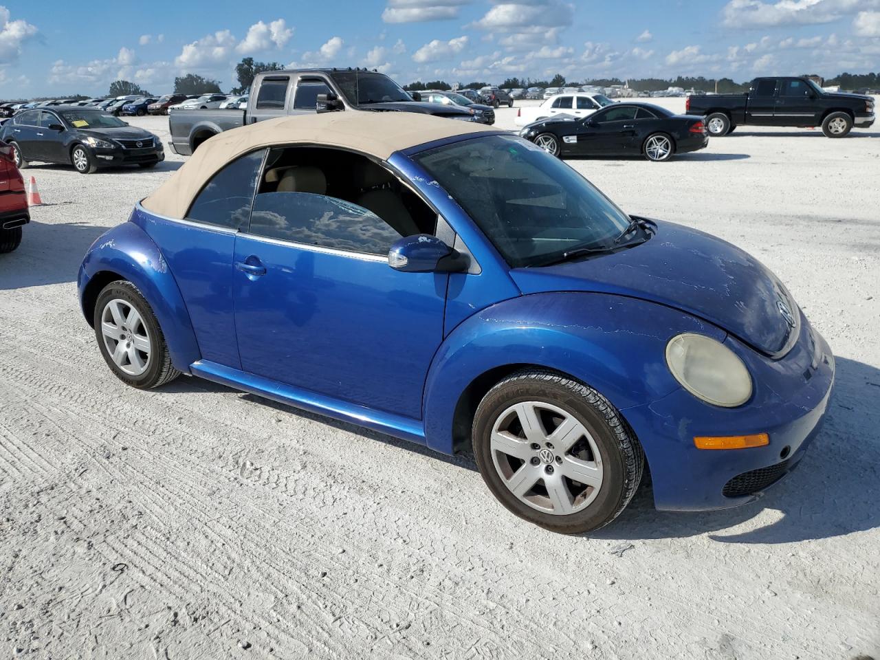 Photo 3 VIN: 3VWPF31Y77M412150 - VOLKSWAGEN BEETLE 