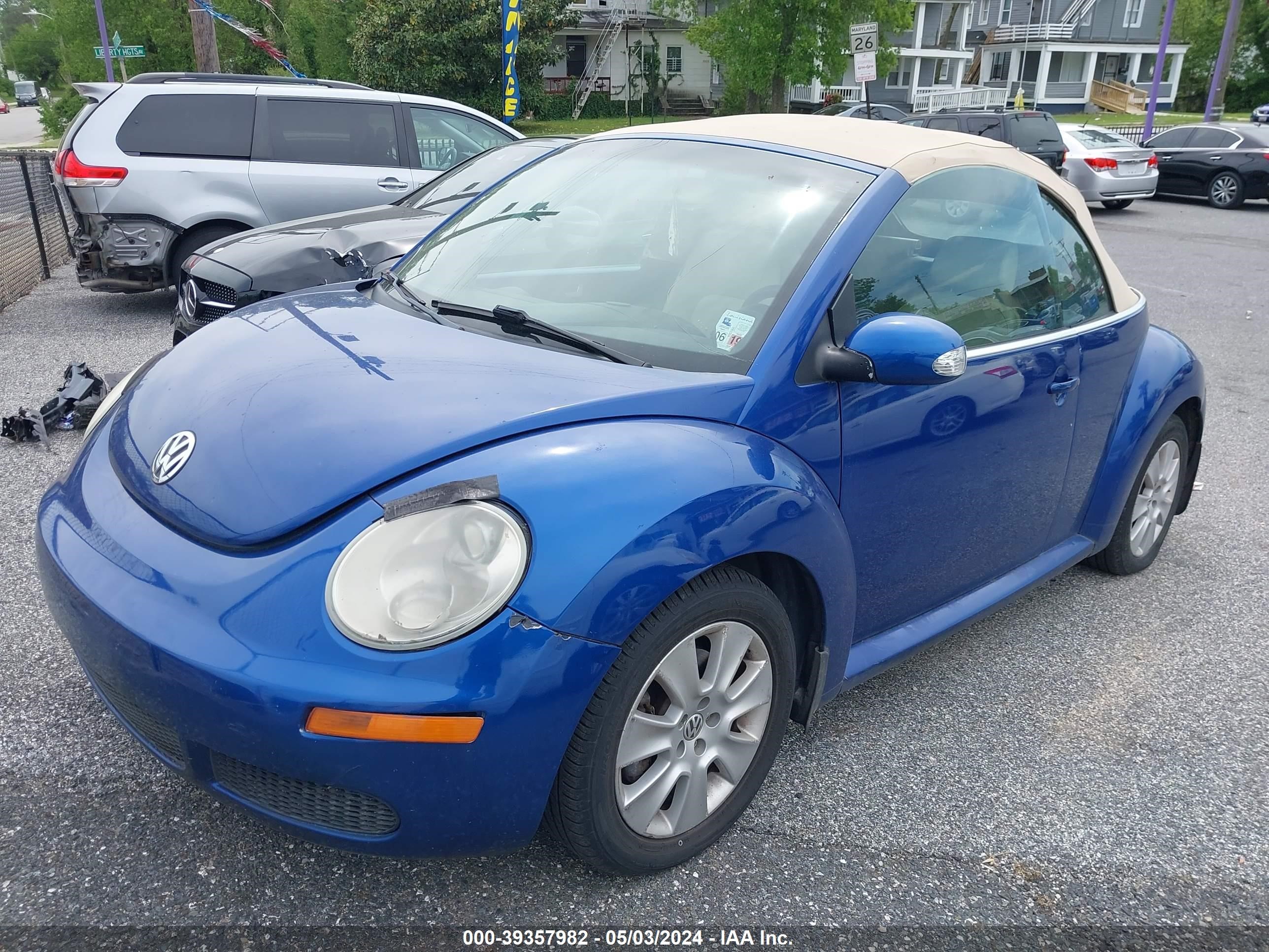 Photo 1 VIN: 3VWPF31Y88M401191 - VOLKSWAGEN BEETLE 