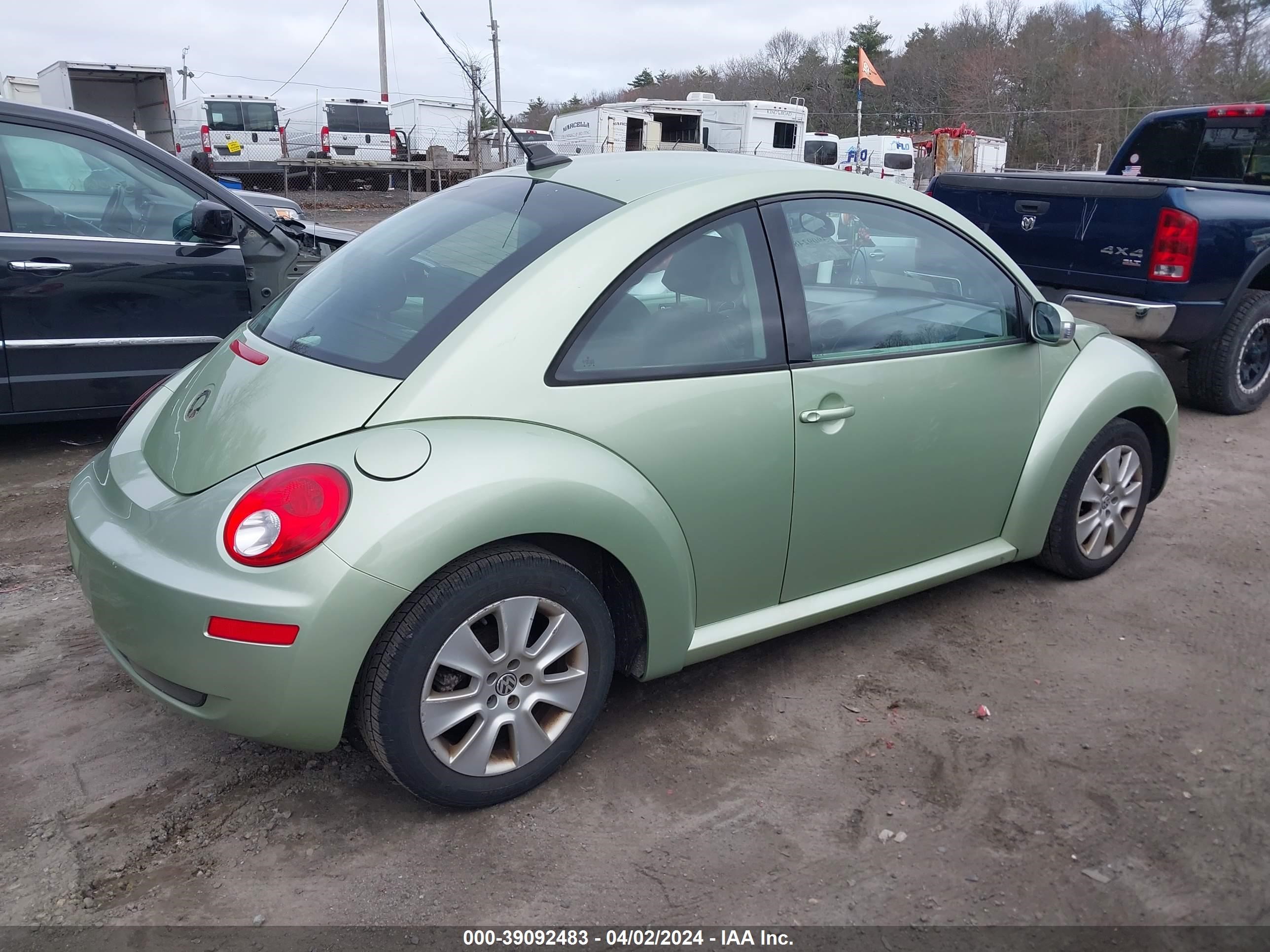 Photo 3 VIN: 3VWPG31C19M504519 - VOLKSWAGEN BEETLE 